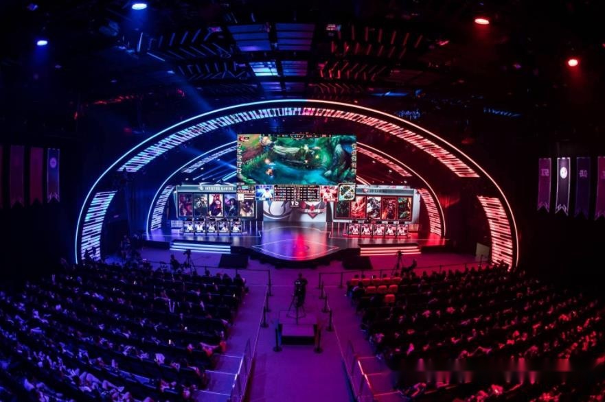 並提出高達 並提出高達