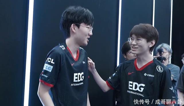 入到游泳这 入到游泳这